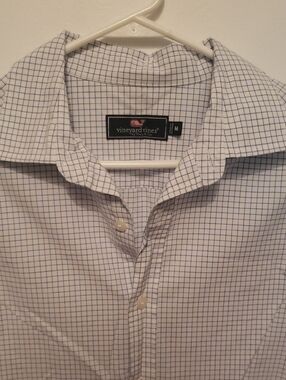 Vineyard Vines Men’s White Shirt with Navy Windowpane Check